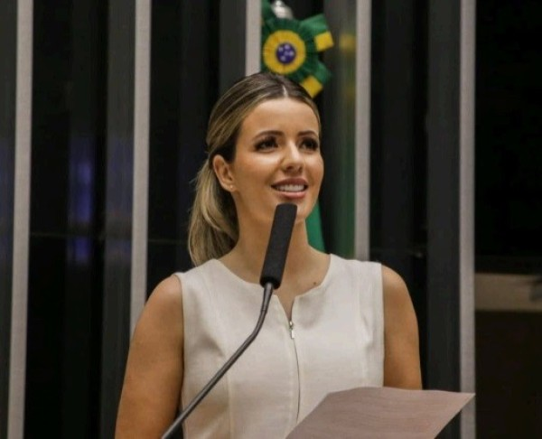 Flavinha surge entre primeiros em pesquisa para deputada federal pelo Nortão de MT